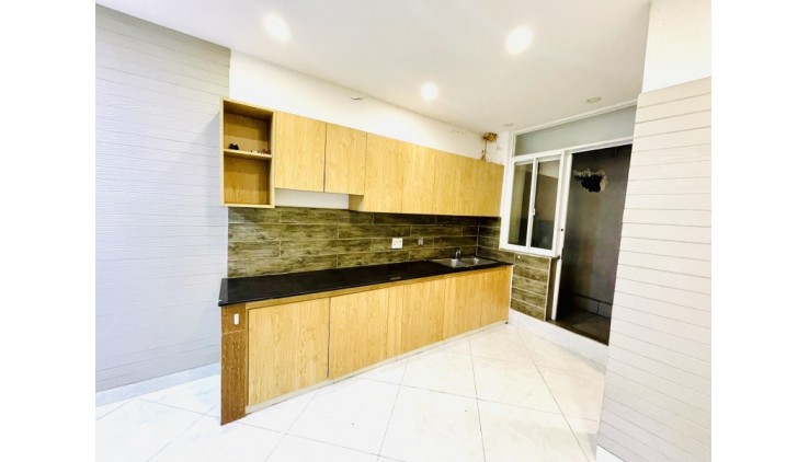 BÁN NHÀ BÌNH THẠNH 55M2 HBG 2 TẦNG NGANG GẦN 4M 3PN HẺM THÔNG NGUYỄN CỬU VÂN 5.6 TỶ.